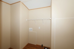 LAN-560-27246-81_-_5