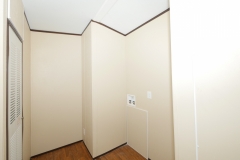 LAN-560-28301-45_-_8_of_17